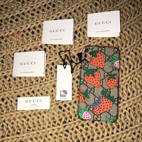 🖤NWT GUCCI AUTHENTIC LIMITED EDITION GG STRAWBERRY SUPREME iPHONE X XS🖤 - Picture 4 of 7